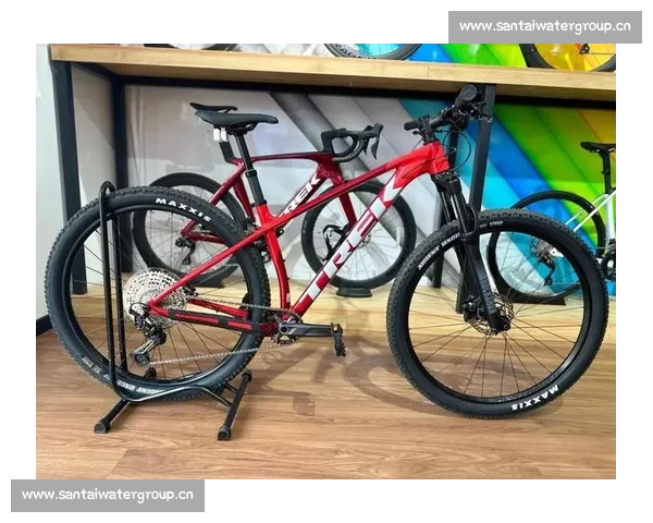 探索山地车比赛激情与技术融合的全地形极限挑战冒险之旅传奇旅程